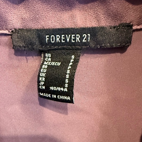 Forever 21 Purple Satin Tie Front Collared Long Sleeve Shirt Women's Size Small - Picture 5 of 5
